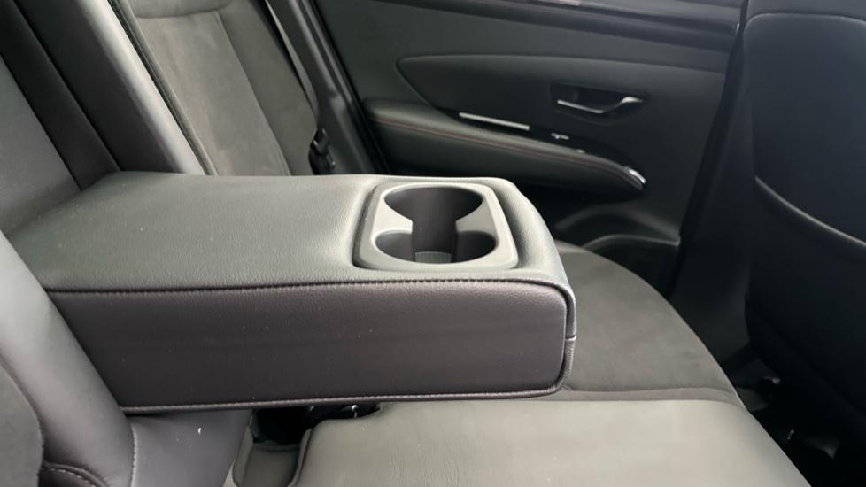 Rear Armrest/ Cup Holder