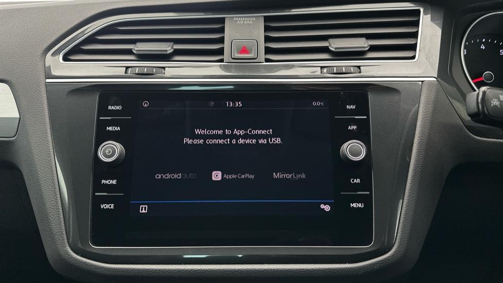 Apple Car Play & Android Auto