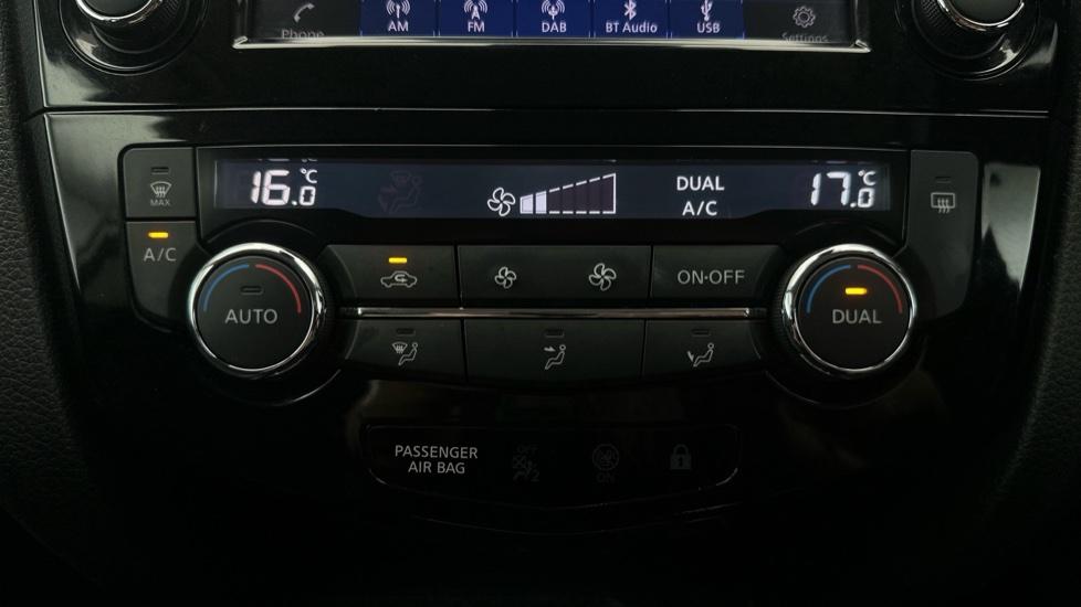 Air Conditioning /Dual Climate Control 