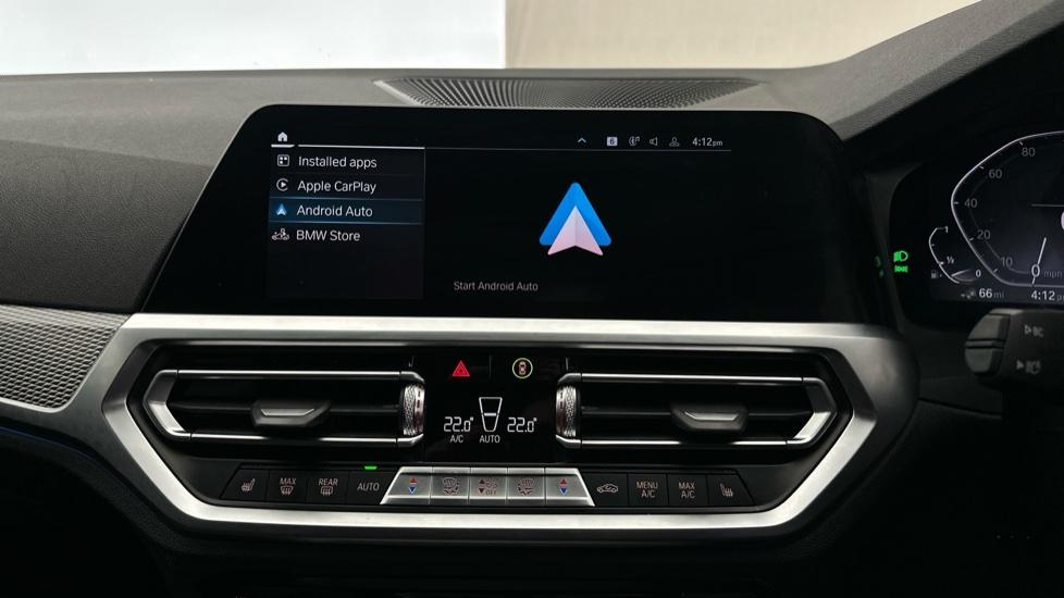 Apple Car Play & Android Auto