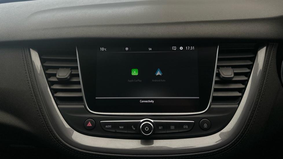 Apple Car Play & Android Auto