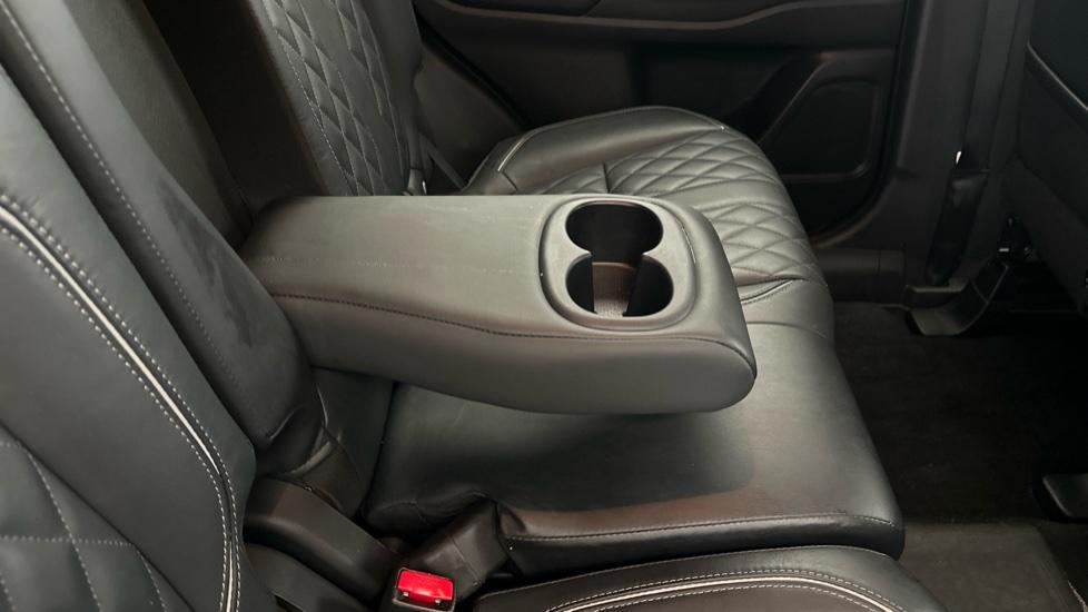 Rear Armrest/ Cup Holder