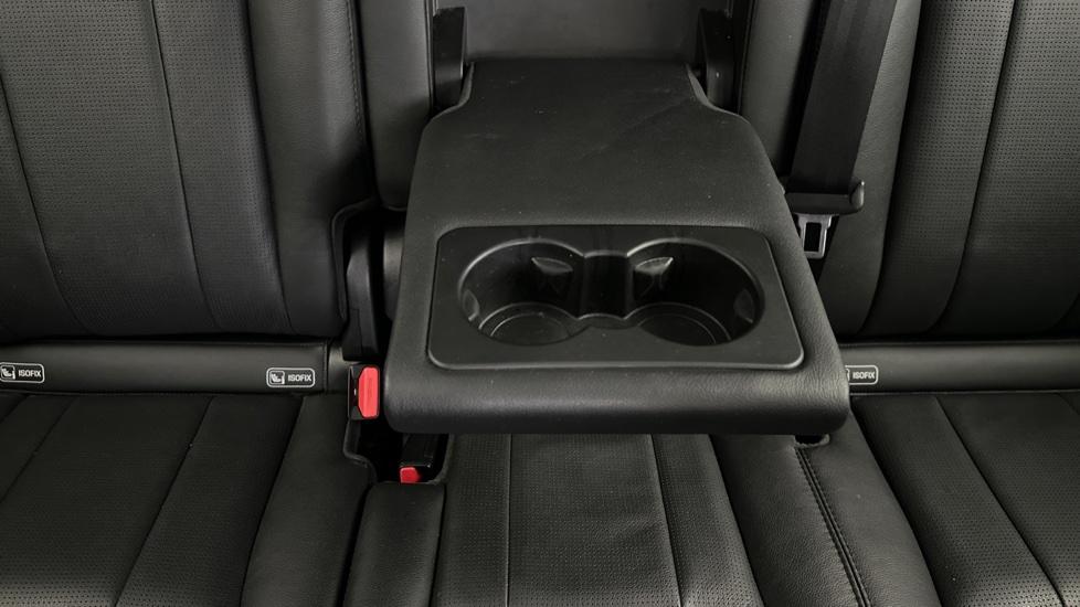 Rear Armrest/ Cup Holder