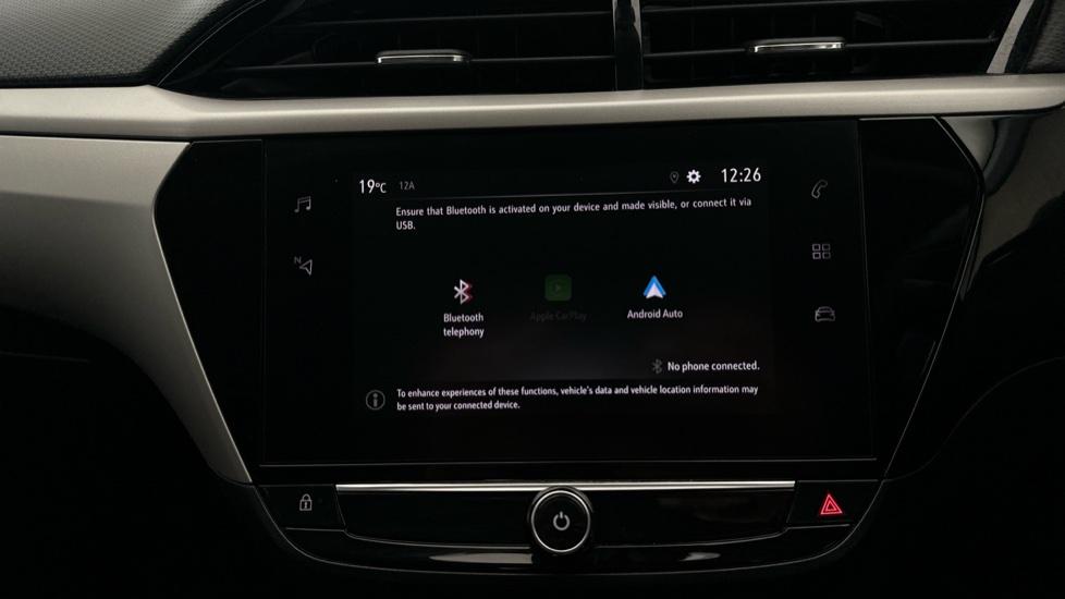 Apple CarPlay/Android Auto/Bluetooth