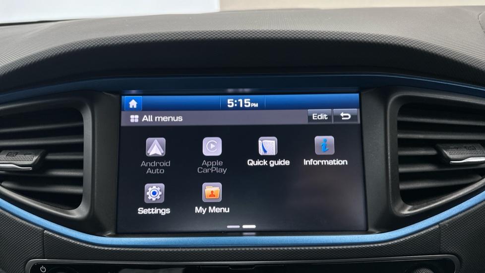 Apple Car Play & Android Auto