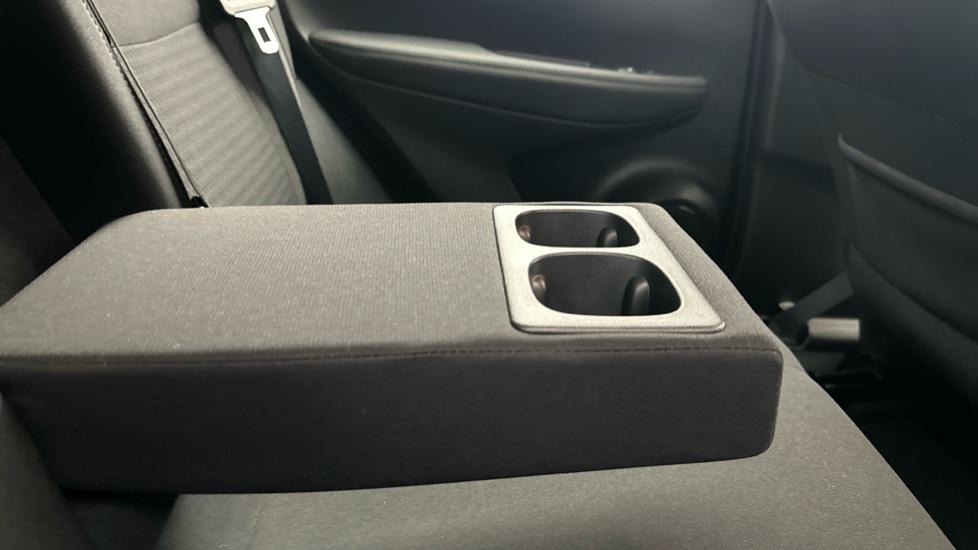 Rear Armrest/ Cup Holder