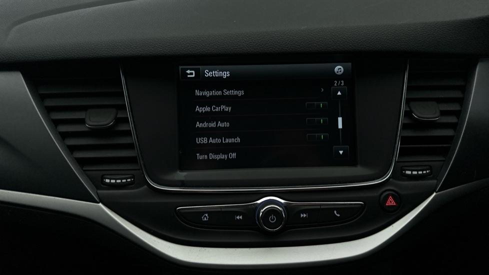 Apple Car Play & Android Auto