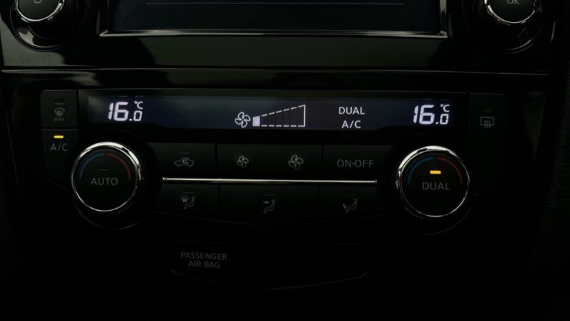 Air Conditioning /Dual Climate Control 