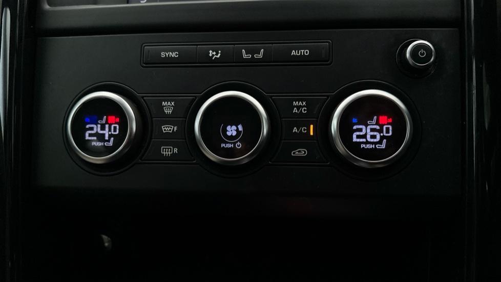 Air Conditioning /Dual Climate Control /Heated Seats 