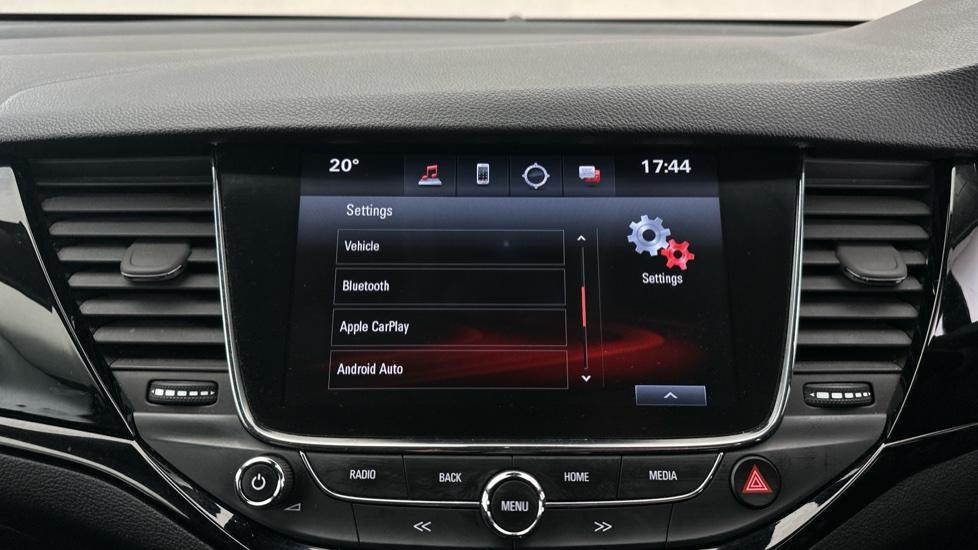 Apple Car Play & Android Auto