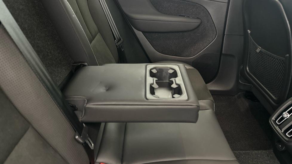 Rear Armrest/ Cup Holder