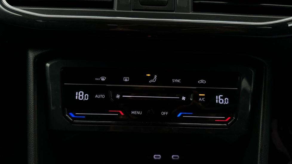 Air Conditioning /Dual Climate Control 