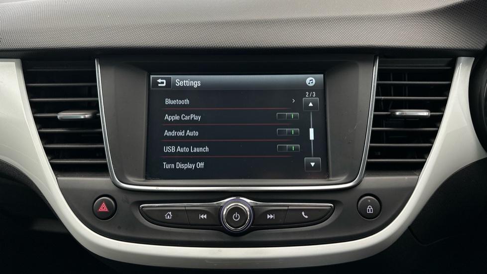 Apple Car Play & Android Auto