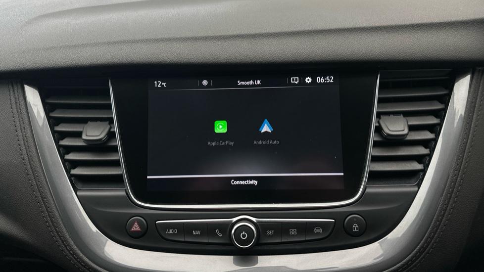 Apple Car Play & Android Auto