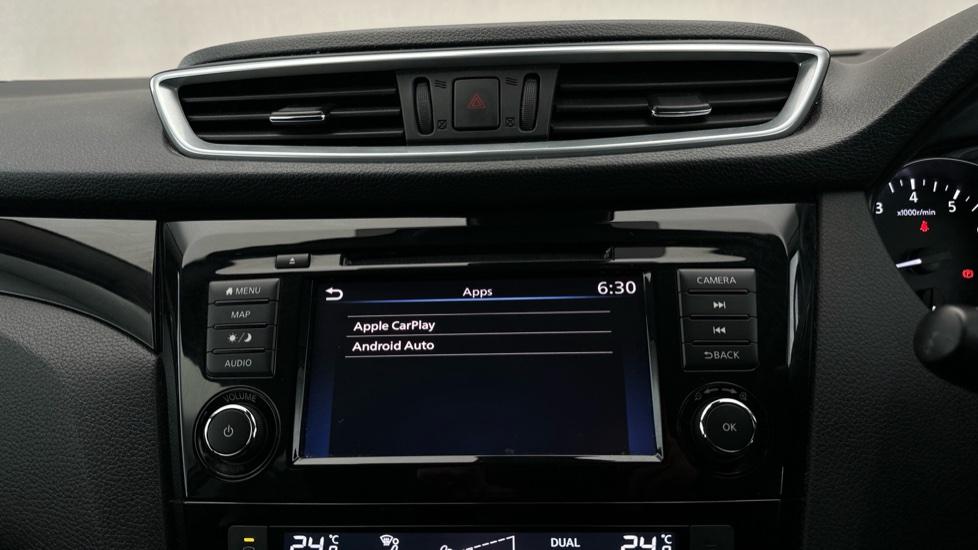 Apple Car Play & Android Auto