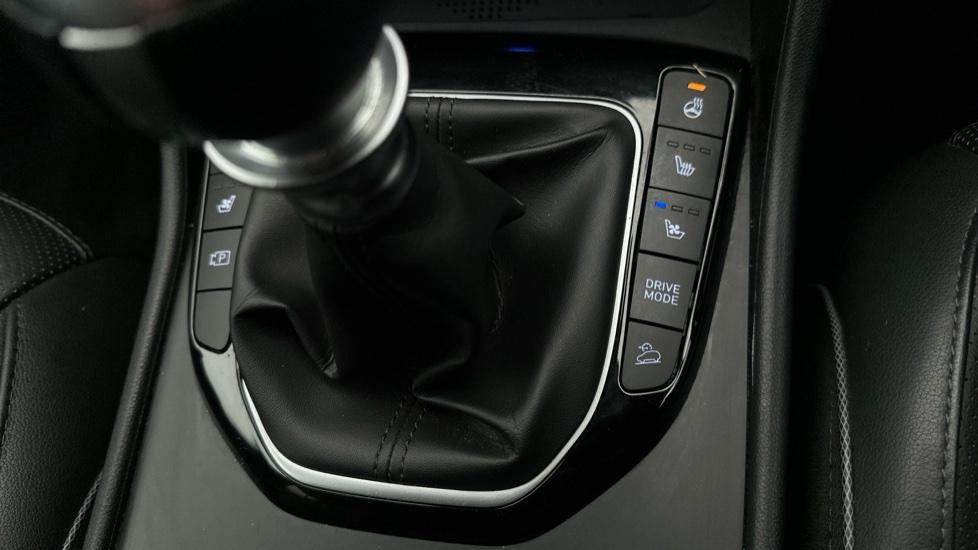 Heated Seats /Coold/Heated Steering Wheel 