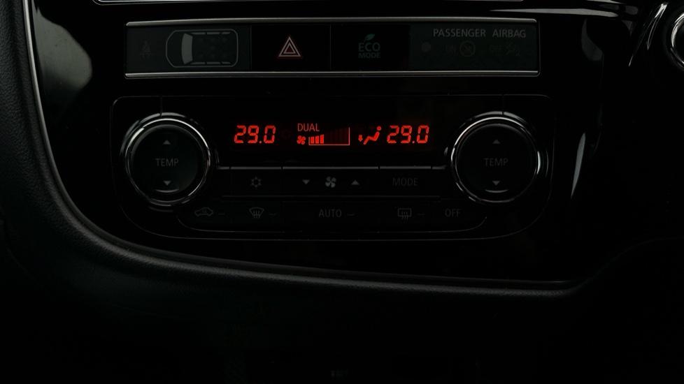 Air Conditioning /Dual Climate Control 