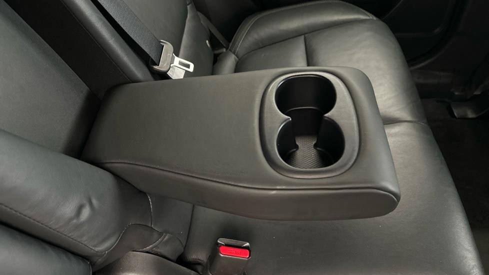 Rear Armrest/ Cup Holder