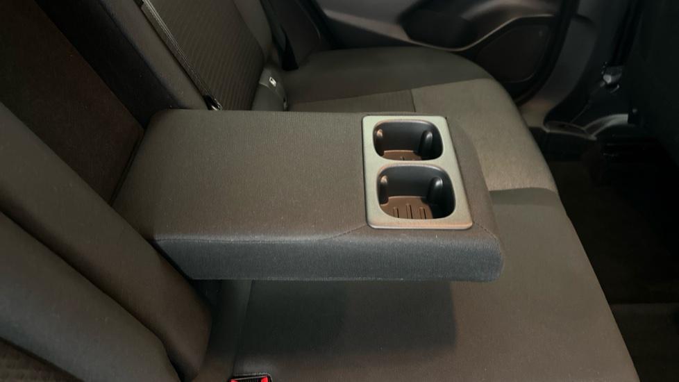 Rear Armrest/ Cup Holder