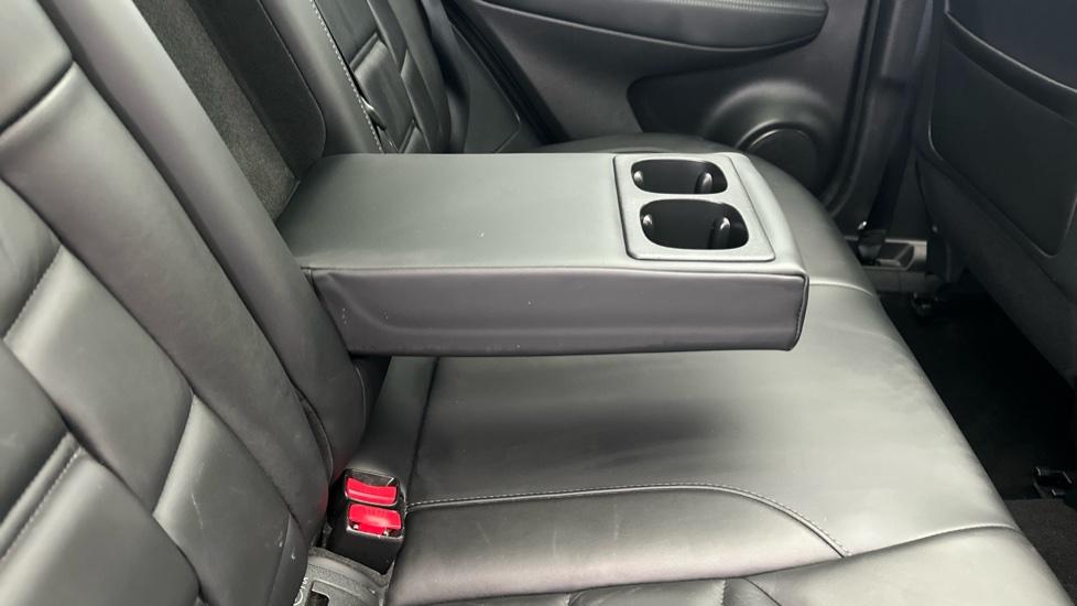 Rear Armrest/ Cup Holder