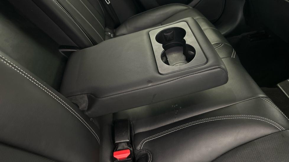 Rear Armrest/ Cup Holder