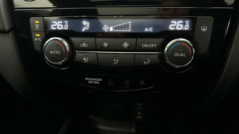 Air Conditioning /Dual Climate Control 