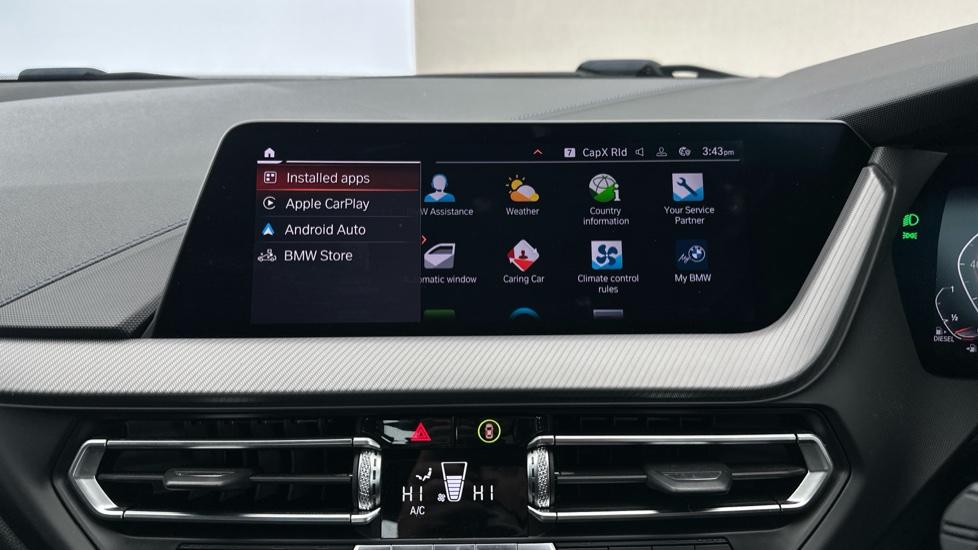 Apple CarPlay / Android Auto 