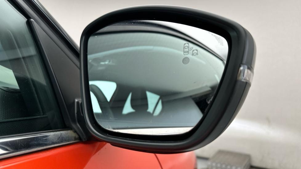 Blind Spot Monitoring System 