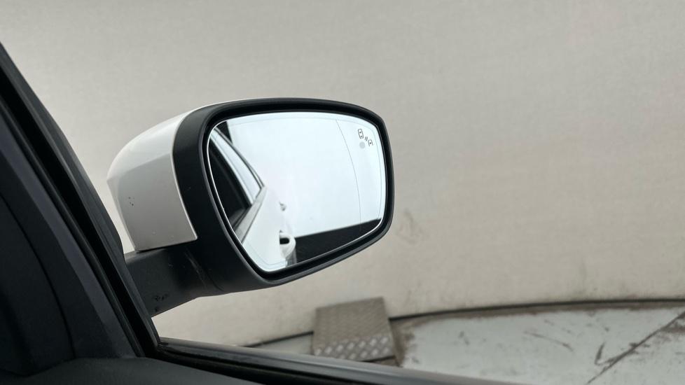 Blind Spot Monitoring System 