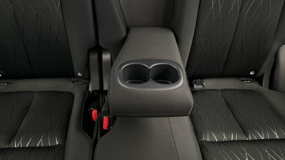 Rear Armrest/ Cup Holder