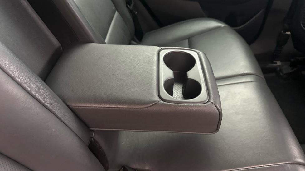 Rear Armrest/ Cup Holder