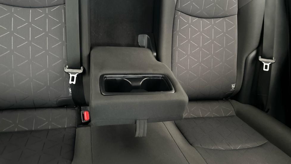 Rear Armrest/ Cup Holder