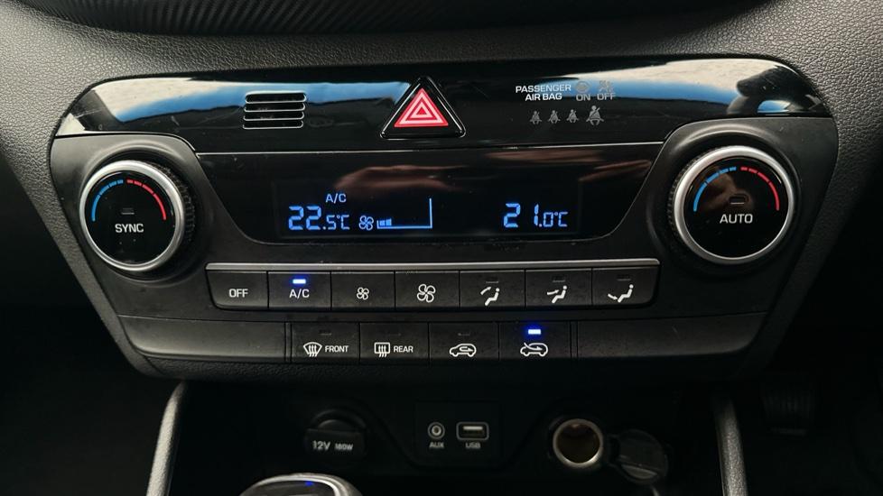 Air Conditioning /Dual Climate Control 