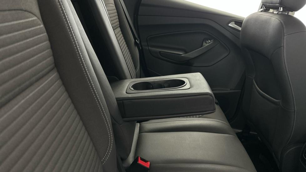 Rear Armrest/ Cup Holder