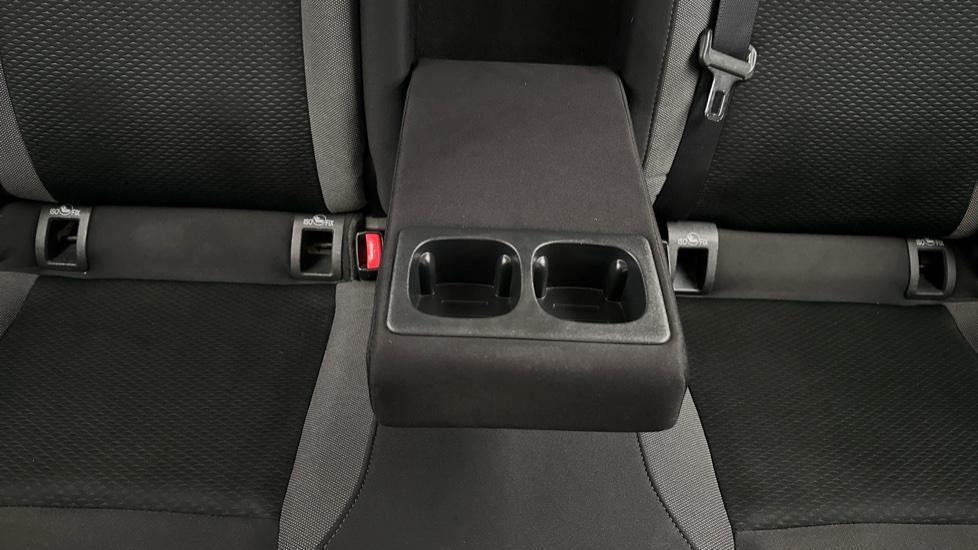 Rear Armrest/ Cup Holder