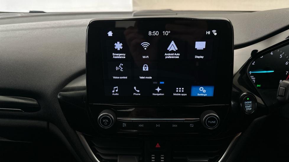 Apple Car Play & Android Auto