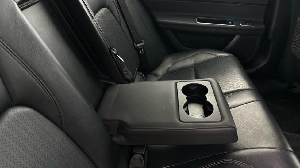 Rear Armrest/ Cup Holder