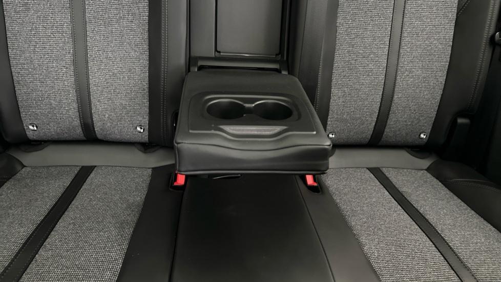 Rear Armrest/ Cup Holder