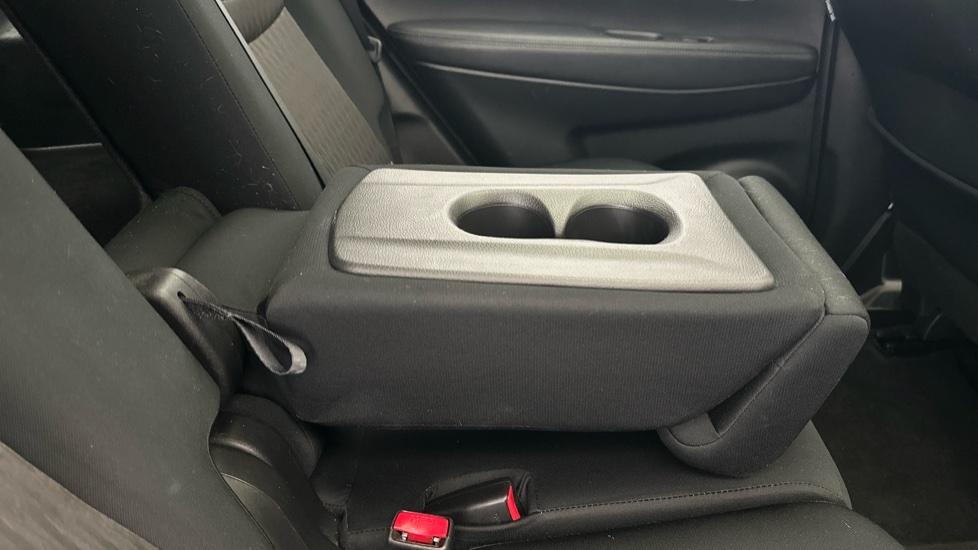 Rear Armrest/ Cup Holder