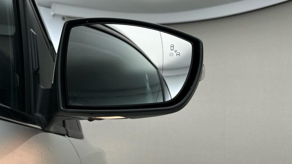 Blind Spot Monitoring System 