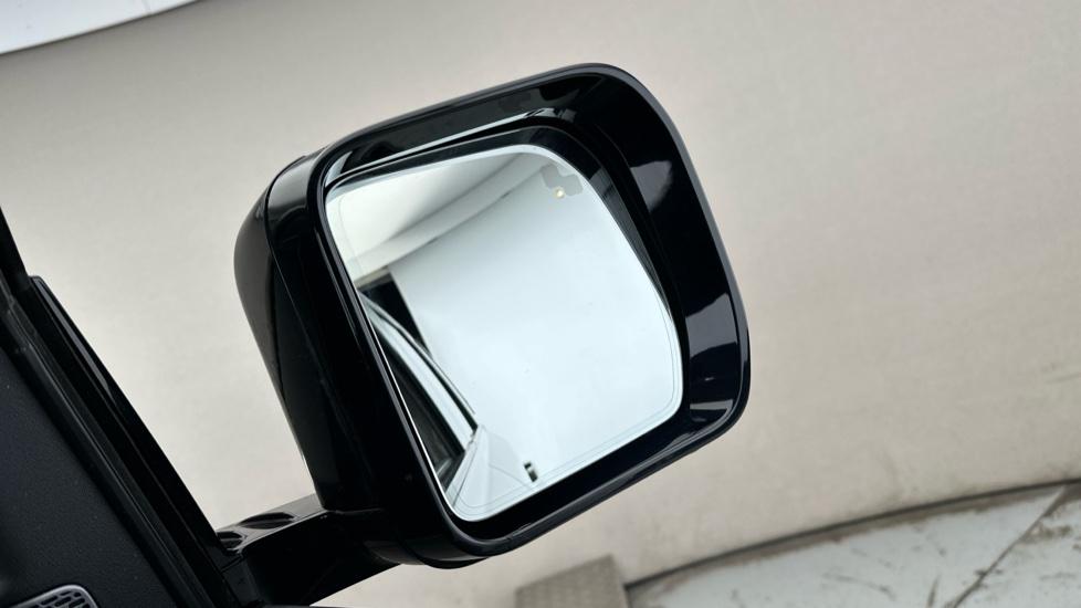 Blind Spot Monitoring System 