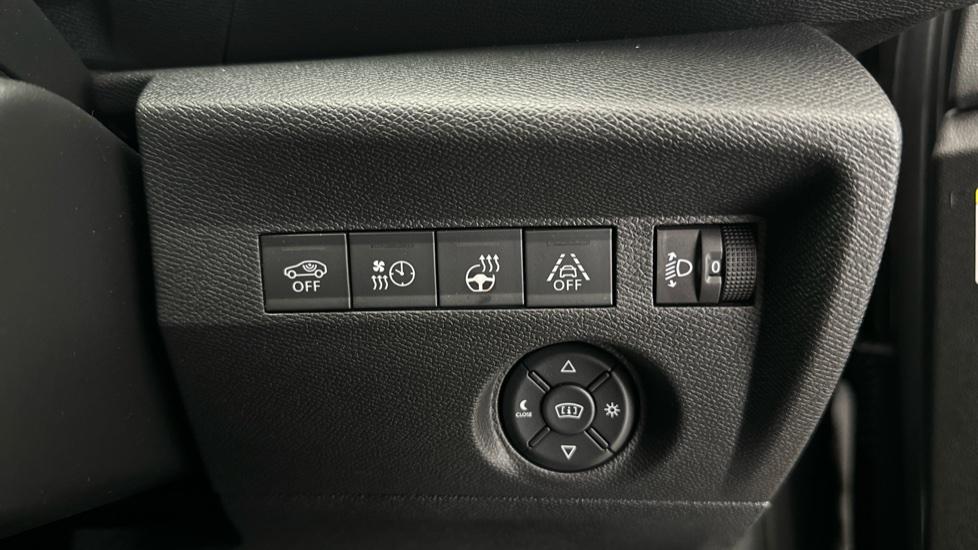 Lane Assist /Heated Steering Wheel 