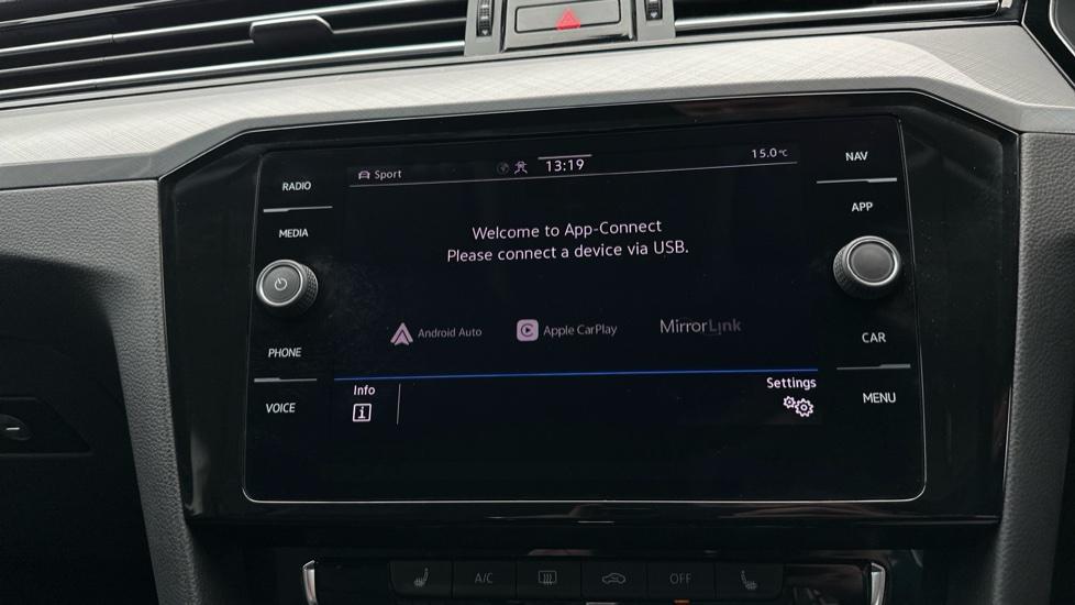 Apple Car Play & Android Auto