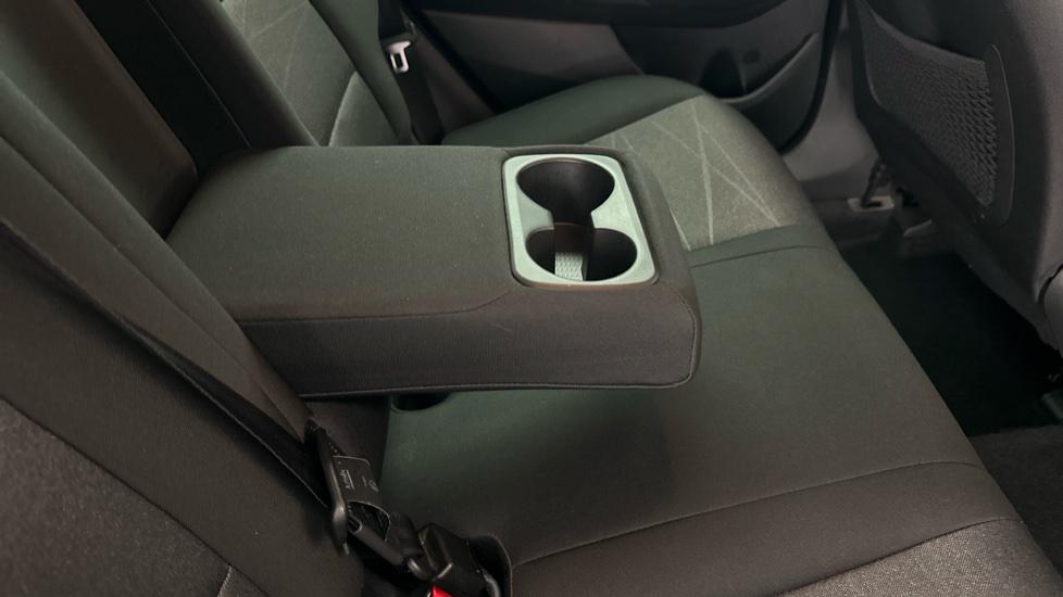 Rear Armrest/ Cup Holder