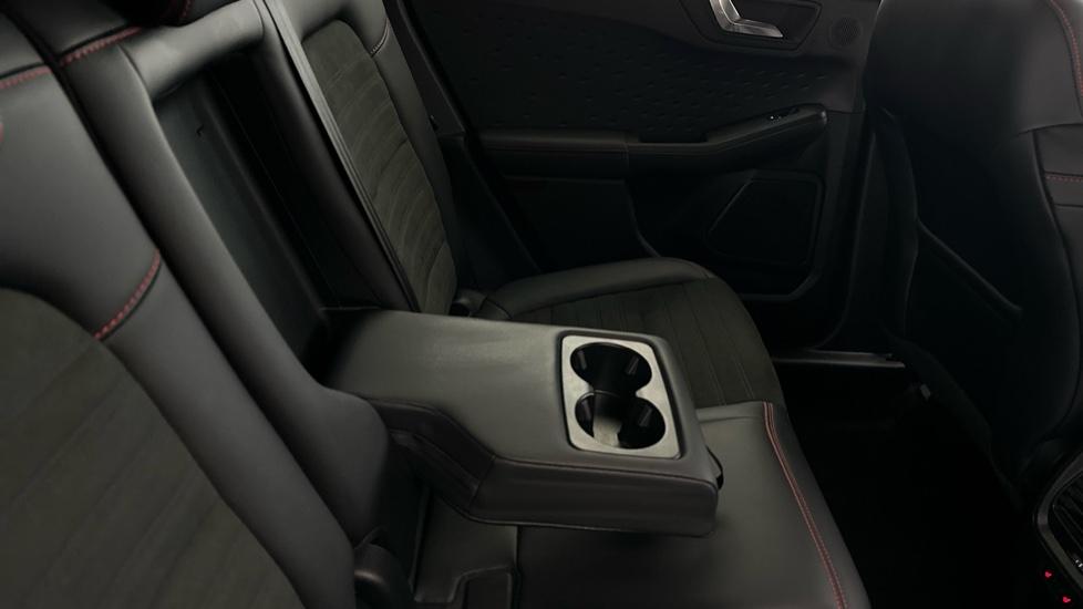 Rear Armrest/ Cup Holder