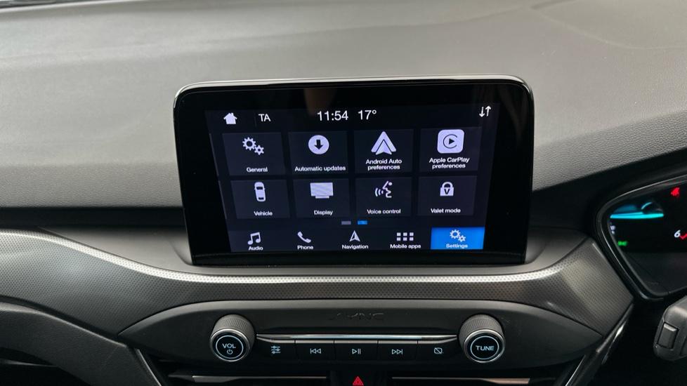 Apple Car Play & Android Auto