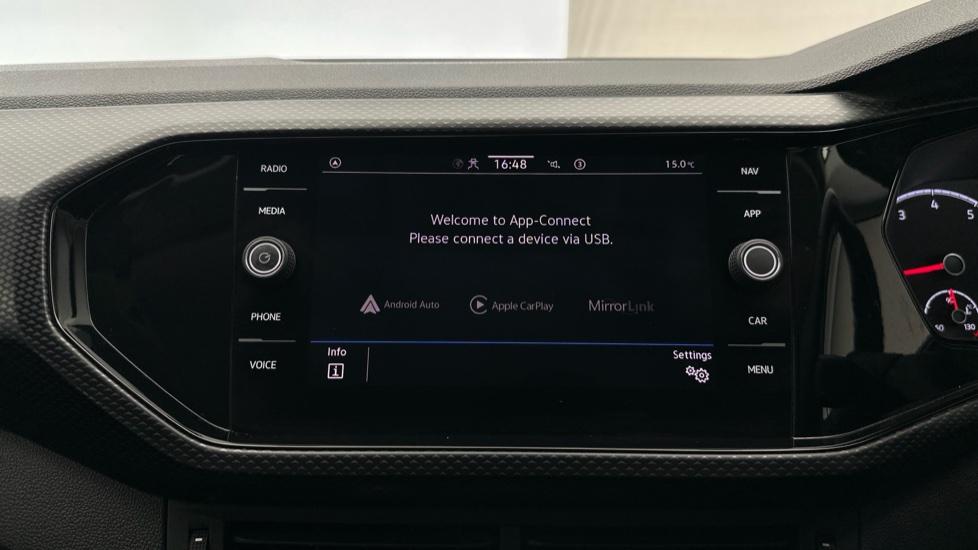 Apple Car Play & Android Auto