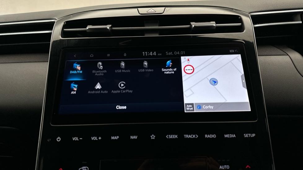 Apple Car Play & Android Auto