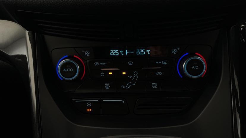 Air Conditioning/Dual Climate Control/Auto Stop/Start 