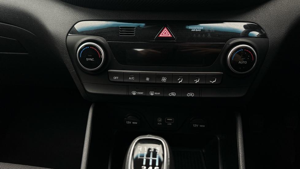 Air Conditioning /Dual Climate Control 